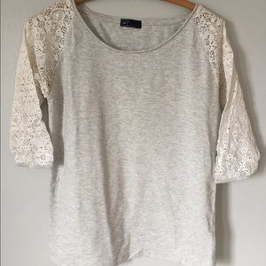 Lace sleeve baseball tee.